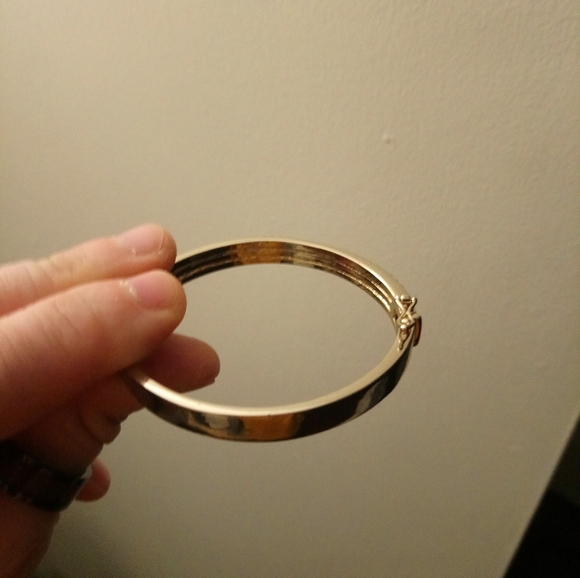 Givenchy bracelet w/ crystals & earrings - Picture 8 of 10